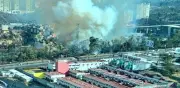 Incendio consume tres hectáreas de pasto seco en la México-Toluca