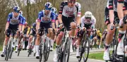Isaac del Toro vuelve al Top 10 en el Tour Auvergne Rhone-Alpes