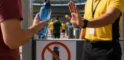 Mundial 2026: FIFA prohíbe termos y expone aficionados al calor extremo