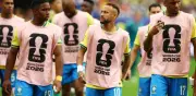 Neymar protege a fan que invadió la cancha tras triunfo de Brasil sobre Japón