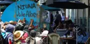 Restauranteros exigen a CNTE retirar plantón en el Centro Histórico