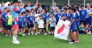 Selección de Japón vive emotivo encuentro con niños durante entrenamiento