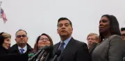 Xavier Becerra, primer gobernador latino de California desde 1875