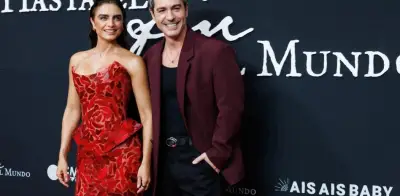 Aislinn Derbez y Mauricio Ochmann reviven su química en premier de 'Hasta el fin del mundo'