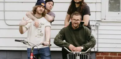Anamanaguchi: contra el algoritmo del streaming con su disco Anyway