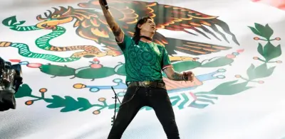Caifanes reúne 65 mil personas en show lleno de orgullo y consignas sociales en CDMX
