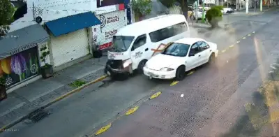 Choque en Pachuca deja cuatro lesionados en avenida Revolución