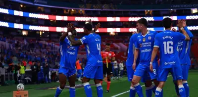 Cruz Azul remonta y vence 2-1 al Puebla; mantiene paso perfecto en Apertura 2026