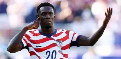 EE. UU. alinea a Balogun pese a polémica; FIFA bajo presión