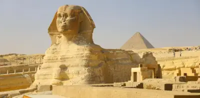 Egipto descubre tumbas de 2 mil años y ciudad bizantina en el desierto