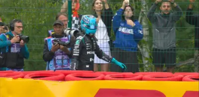 George Russell abandona en Bélgica tras toque con Hamilton en la primera vuelta
