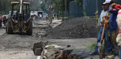 Grieta en avenida Loreto Fabela: estudios continúan para definir reparación