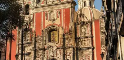 Iglesias ocultas en CDMX revelan tesoros prehispánicos bajo el suelo