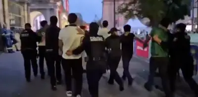 Intento de portazo en Fan Fest de Guadalajara deja 15 detenidos y dos policías heridos