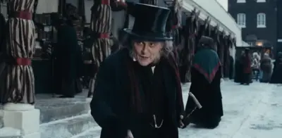 Johnny Depp irreconocible en el tráiler de 'Ebenezer', la versión oscura de Cuento de Navidad