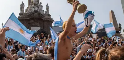 Las crisis que transformaron a Argentina en un país de emigrantes