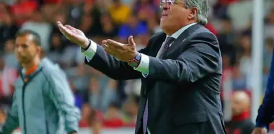 Miguel Herrera explota contra el arbitraje tras debut con derrota del Atlante