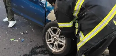 Motociclista lesionado en choque con auto en Portales Sur, Benito Juárez