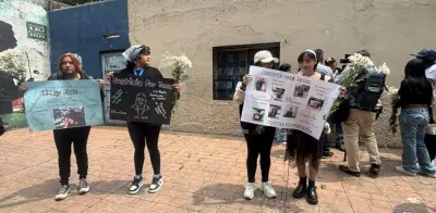 Rinden homenaje a profesor del IEMS que se suicidó tras acusaciones