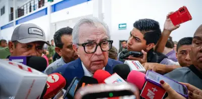 Rubén Rocha reaparece y desmiente rumores; permanece en su casa sin protección federal