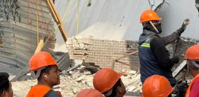 Se desploma losa en búnker de la FGJ CDMX y deja dos mujeres lesionadas