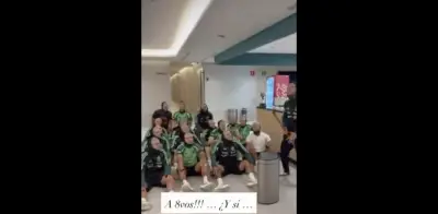 Selección Mexicana celebra pase a octavos con viking row y máscaras de Aguirre