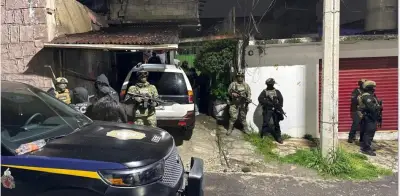 Semar apoya en cateos contra narcomenudeo; 6 detenidos y droga asegurada en CDMX