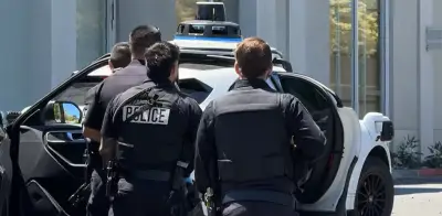 Taxi autónomo de Waymo delata a adolescentes que disparaban y bebían en California