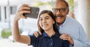 Abuelos digitales: inclusión y edadismo en el mercado online