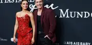Aislinn Derbez y Mauricio Ochmann reviven su química en premier de 'Hasta el fin del mundo'