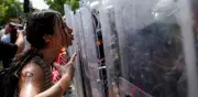 Albania: masiva protesta contra proyecto turístico ligado a Trump