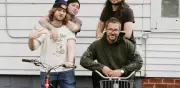 Anamanaguchi: contra el algoritmo del streaming con su disco Anyway