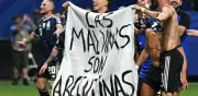 Argentina exhibe bandera de Malvinas tras eliminar a Inglaterra del Mundial 2026