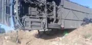 Camión con menonitas se desbarranca en Chihuahua; 24 lesionados