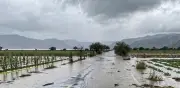 Cierran carretera en Hidalgo por desbordamiento de laguna tras lluvias intensas
