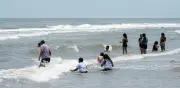 Cofepris alerta: 5 playas en México superan nivel de bacterias fecales