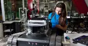Digitalizar todo no es inteligente: IA puede ahorrar hasta 5,000 dólares al año a una startup