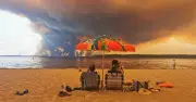 España y Francia luchan contra incendios forestales históricos