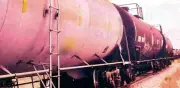 FGR asesta golpe al huachicol fiscal ferroviario; asegura 170 ferrotanques