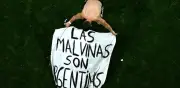 FIFA podría sancionar a Argentina por exhibir bandera de Las Malvinas