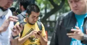 Gasto en telefonía móvil cae 3% y limita inversión en redes