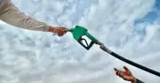 Hacienda mantiene sin subsidio a gasolina Premium; sube apoyo para Magna y diésel