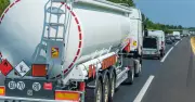 Importaciones de gasolina en México suben 23% en mayo, Pemex lidera compras