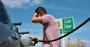Inflación en EU baja a 3.5% en junio por caída de gasolina, pero alza en petróleo amenaza
