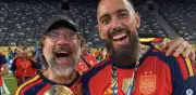 Javier Bardem, Rosalía y Ester Expósito celebran el triunfo de España en el Mundial 2026