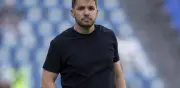 Larcamón no puede dirigir al Sporting de Gijón por falta de licencia UEFA