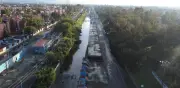 Lluvias causan cierre de avenida Gran Canal en San Juan de Aragón