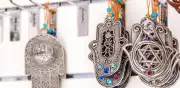 Los 3 amuletos más poderosos del mundo: Ojo Turco, Mano de Fátima y trébol de cuatro hojas