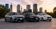 Onix, MG5 o Alsvin: ¿qué sedán barato llega más lejos con un tanque?