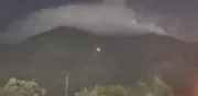 Rayo provoca incendio forestal en Cerro del Fraile en García, Nuevo León